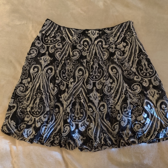 Silk skirt - Picture 2 of 2
